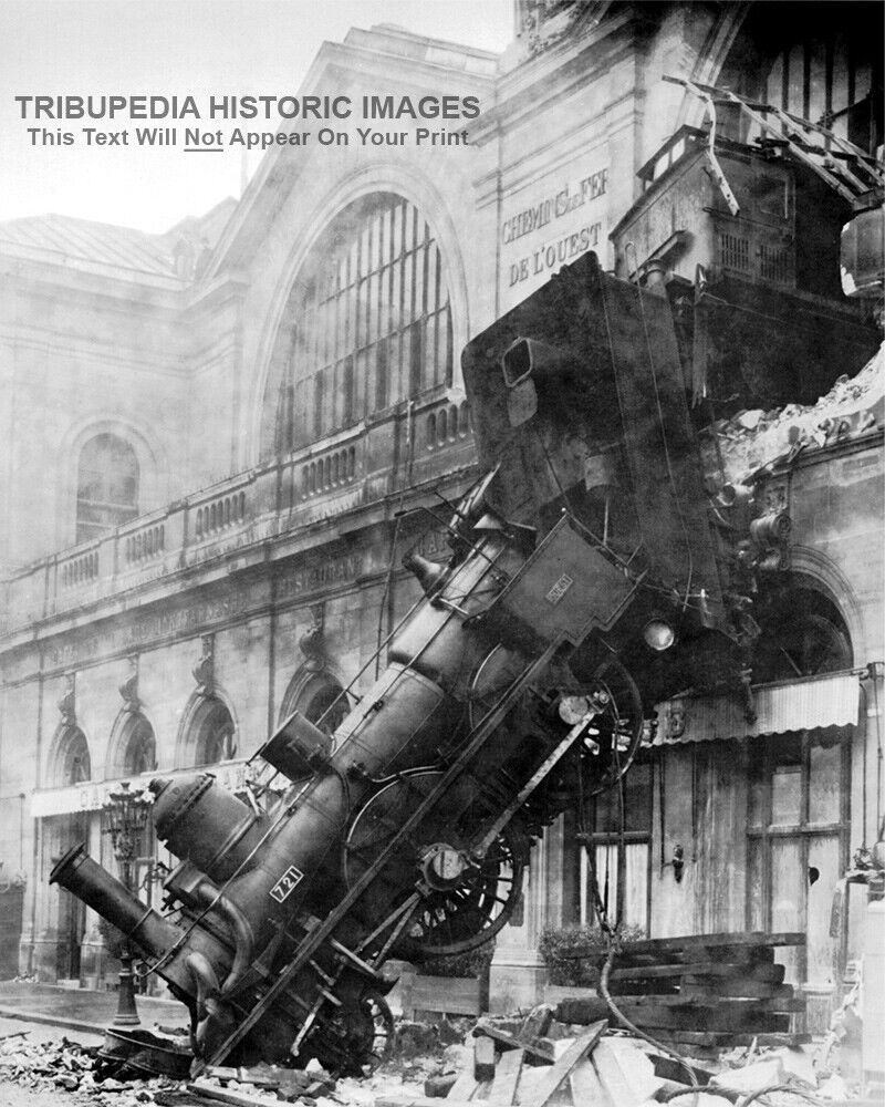 1895 Train Wreck 8x10 Photo * Train Crashed Through Station Walls Onto Street