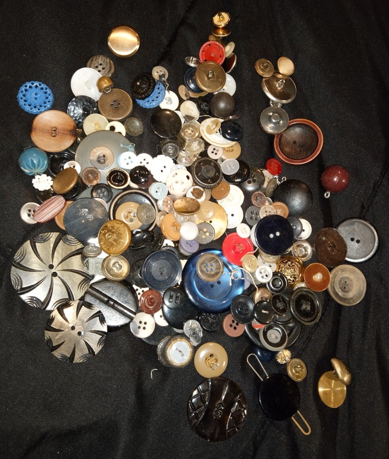 Antique Vintage Buttons Lot Metal Plastic Celluloid Wafer Wood  Tight-Top