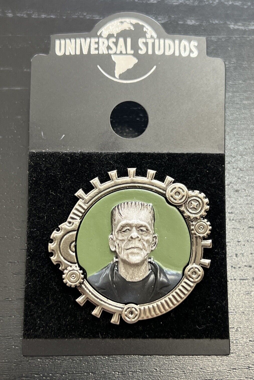 Universal Studios Universal Monsters Frankenstein Gears Pin - Brand New On Card