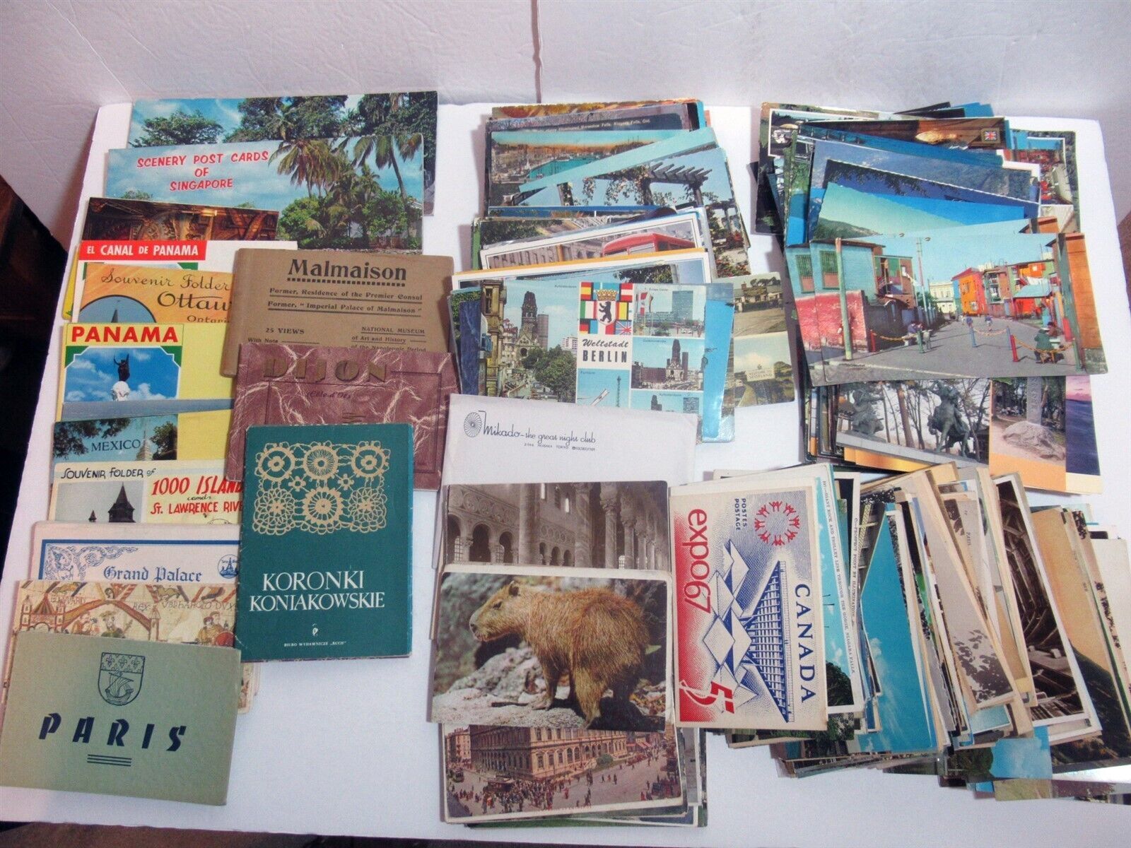 5 1/2 LB Bulk Lot 475 Vintage Foreign Souvenir Postcards +15 Folders more unused