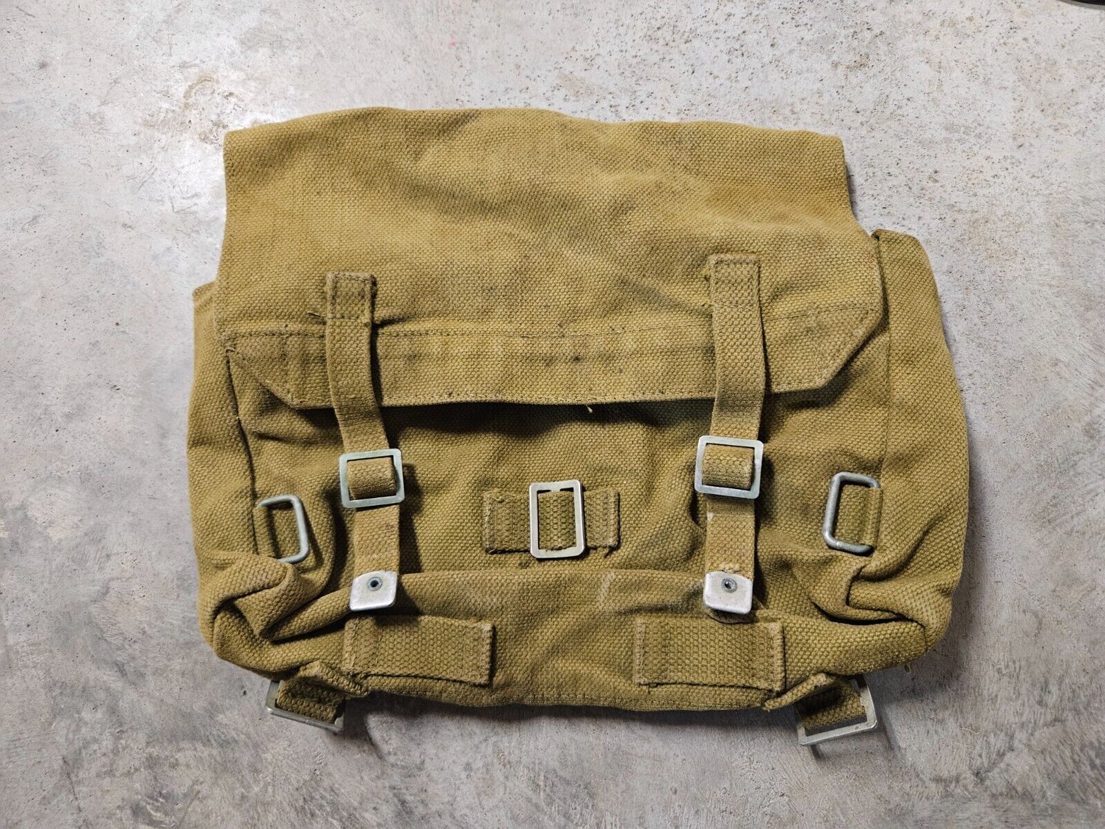 Canvas Green Old Army Bag GOOD CONDITION 