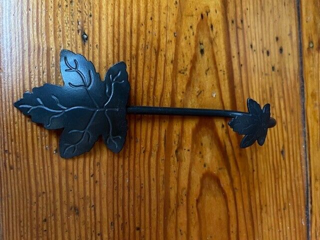 Longaberger #72664 Maple Leaf Wall Hook Foundry Collection Wrought Iron 6-3/4 In
