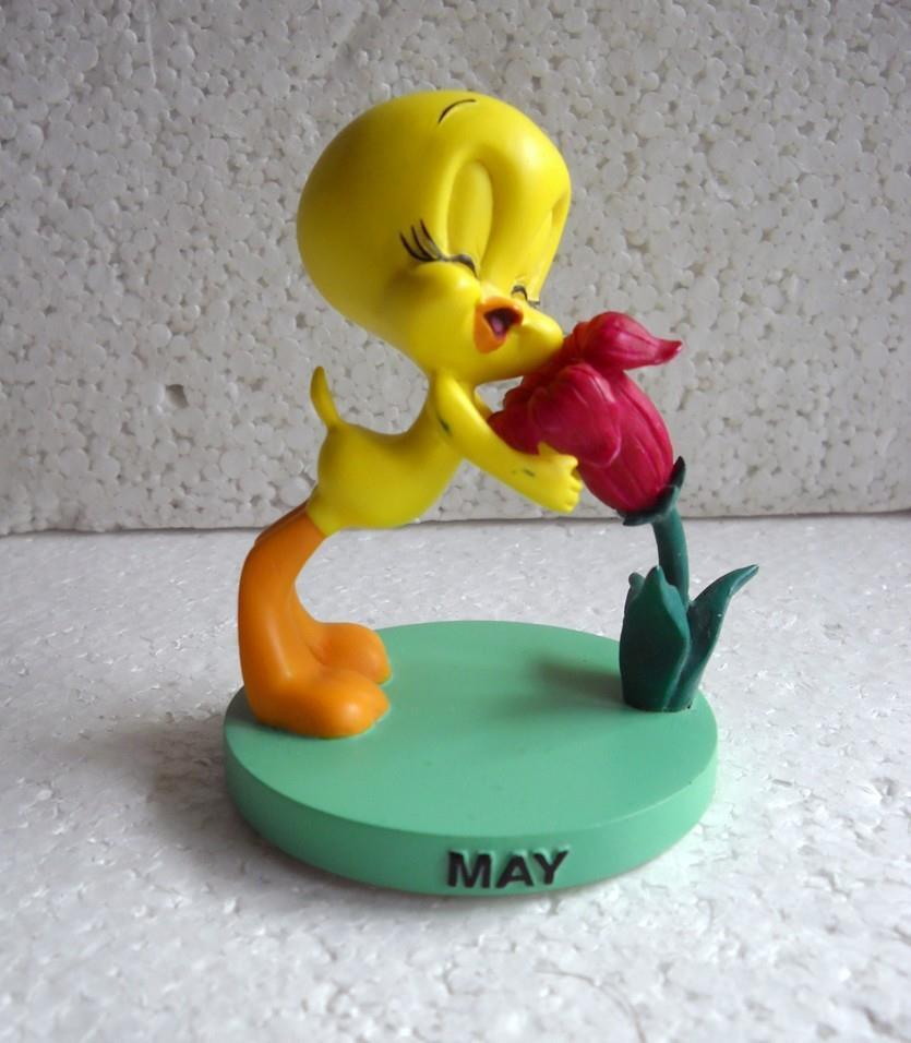 Danbury Mint Goebel Tweety Bird Perpetual Calendar Figurine MAY 2000