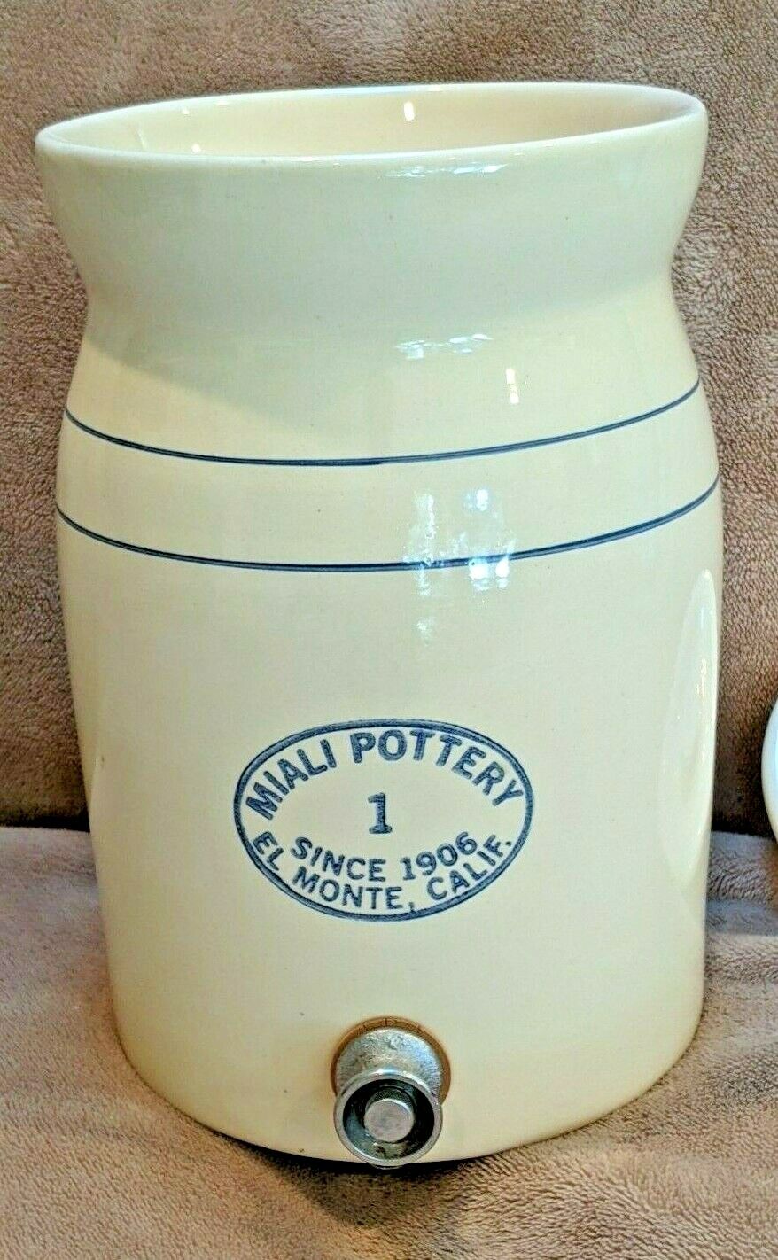 Miali Pottery Calif. 1 1/4-Gallon Crock w/ Lid & Metal Spigot Beverage Dispenser