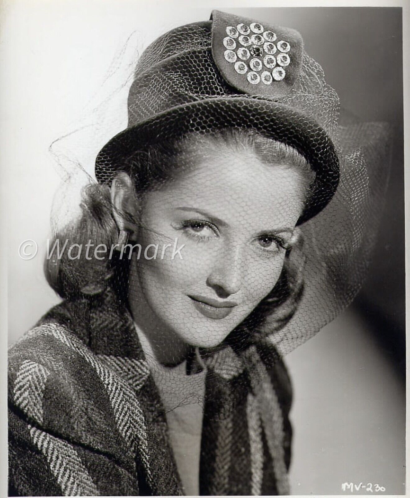 Vintage celebrity Hollywood actress  Martha Vickers   8X10 PUBLICITY PHOTO