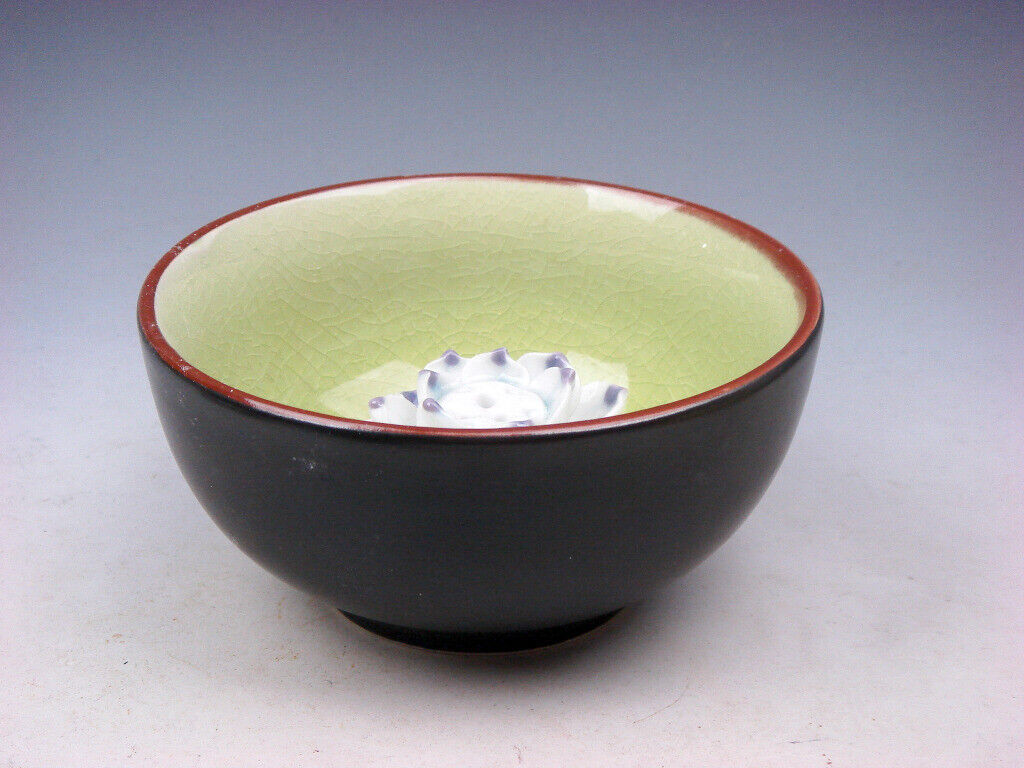 Blackish Greenish Glazed Porcelain Bowl Incense Holder w/ Lotus Inside #06182303