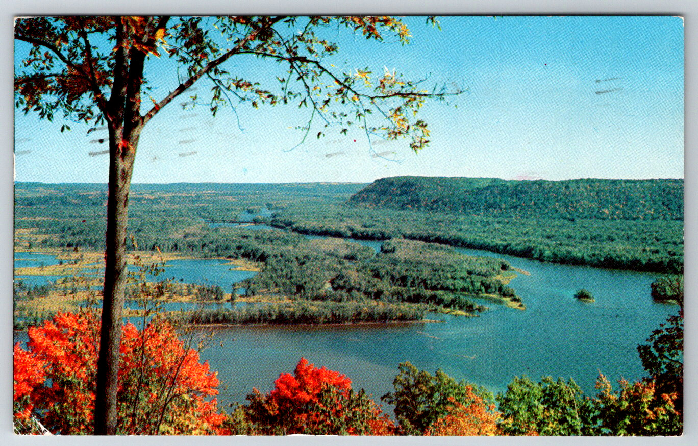 c1960s Wisconsin River Mouth McGregor Iowa Pike's Peak Park Vintage Postcard