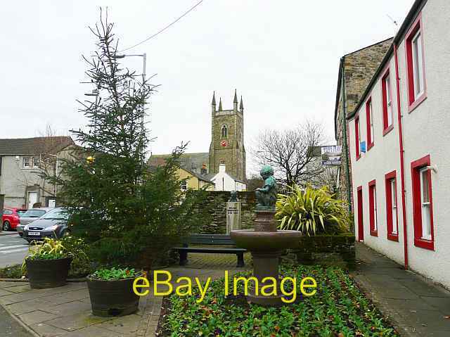 Photo 6x4 Memorials to William and Dorothy Wordsworth Cockermouth Statues c2008