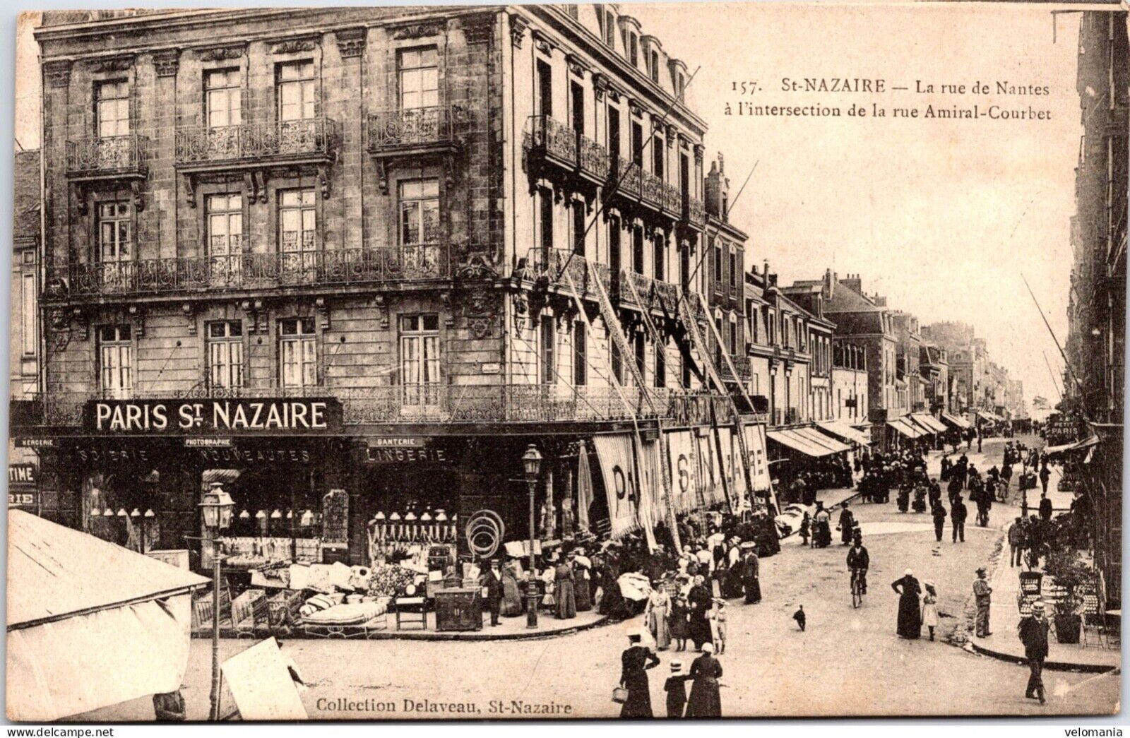 16561 cpa 44 Saint Nazaire - la rue de Nantes