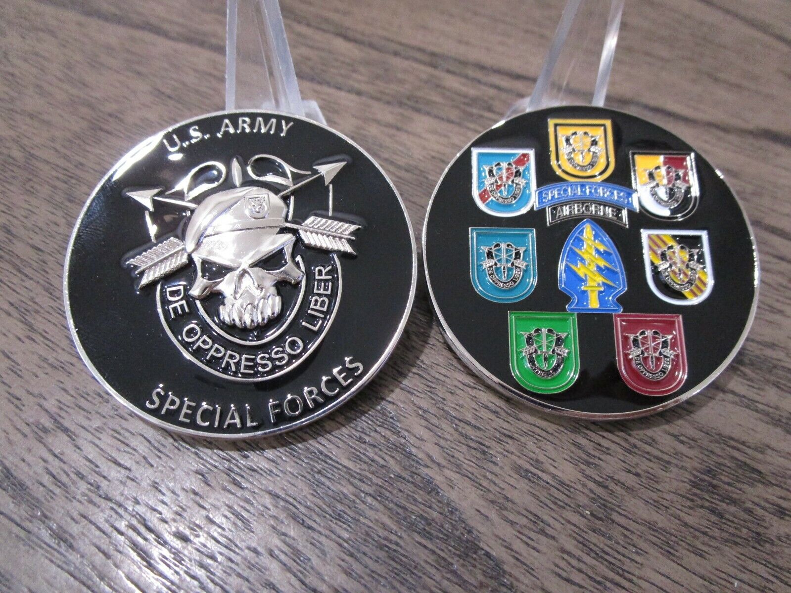 US Army Special Forces Group Airborne Green Berets Skull Challenge Coin