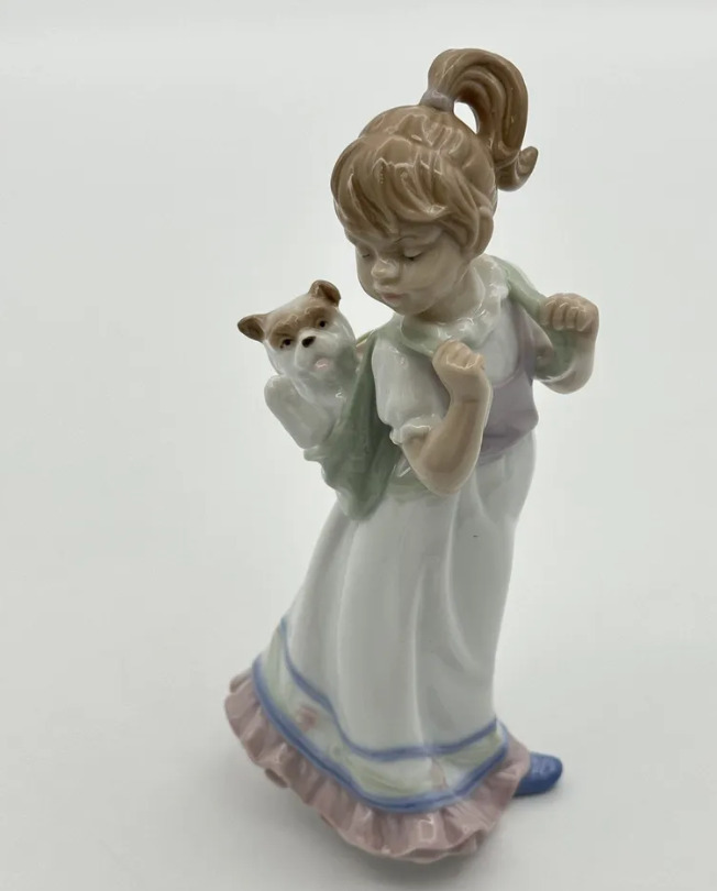 Statue Porcelain Vintage Girl puppy 2015 Italy Multi-Color Rare Creative 188g