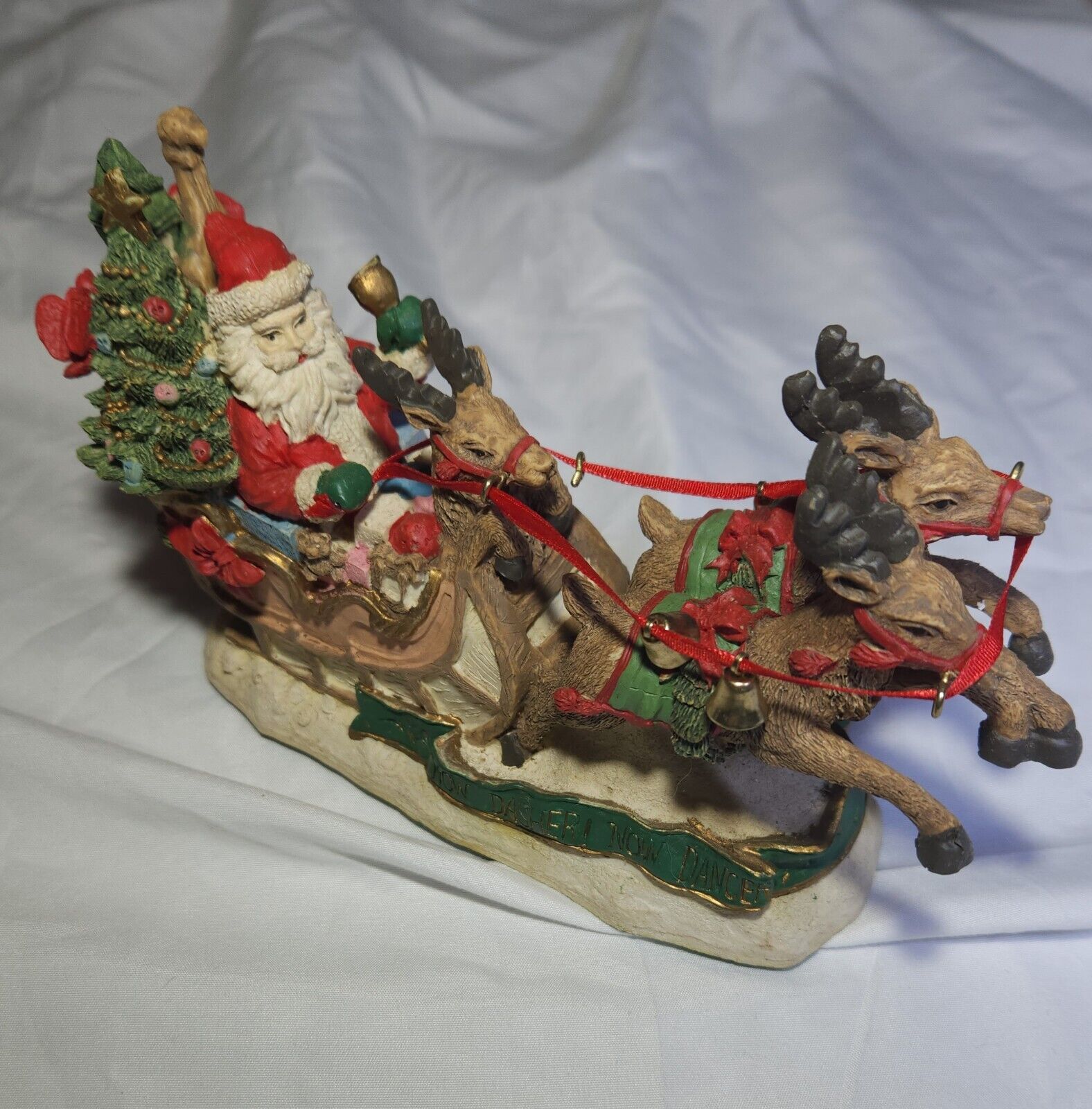 Giny Inc. Now Dasher Now Dancer Santa Sleigh Reindeer Christmas Decoration