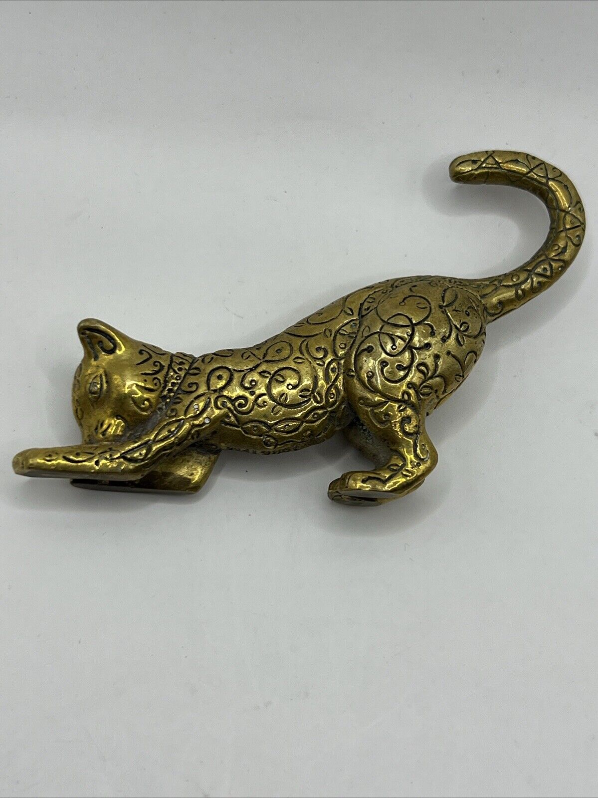 VTG Franklin Mint Crouching Swirls Curio Cabinet Cats Brass Cat Figurine 1986
