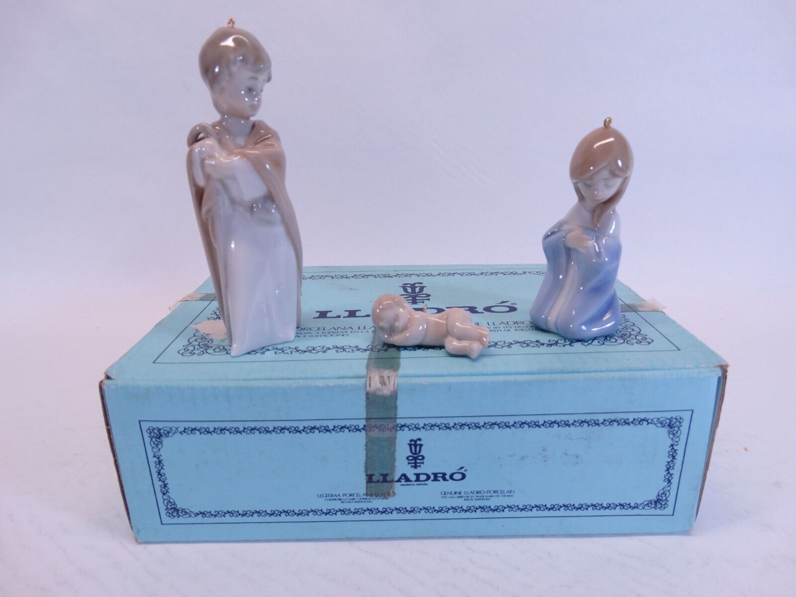 Lladro Mini Sagrada Jesus Familia #5.657 Ornaments Holy Family Nativity w/ Box