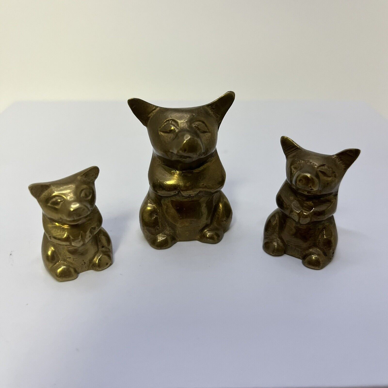 vintage mini solid brass family of pigs set of 3 mom dad baby