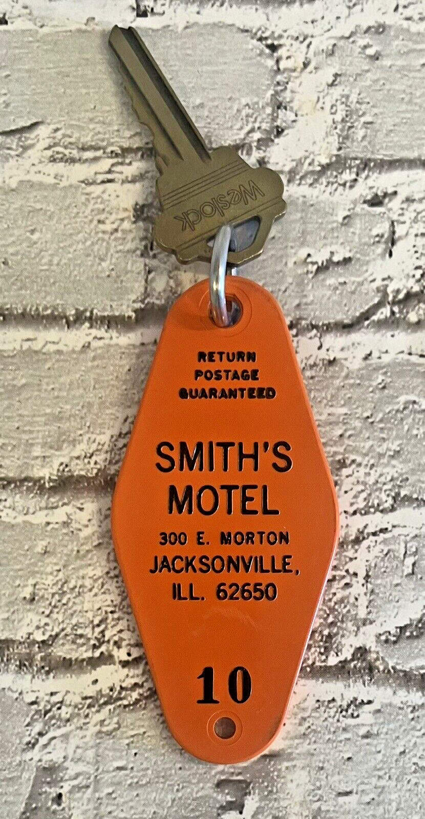 Vintage SMITH\'S MOTEL Key Fob w/ Key Room 10 Jacksonville IL
