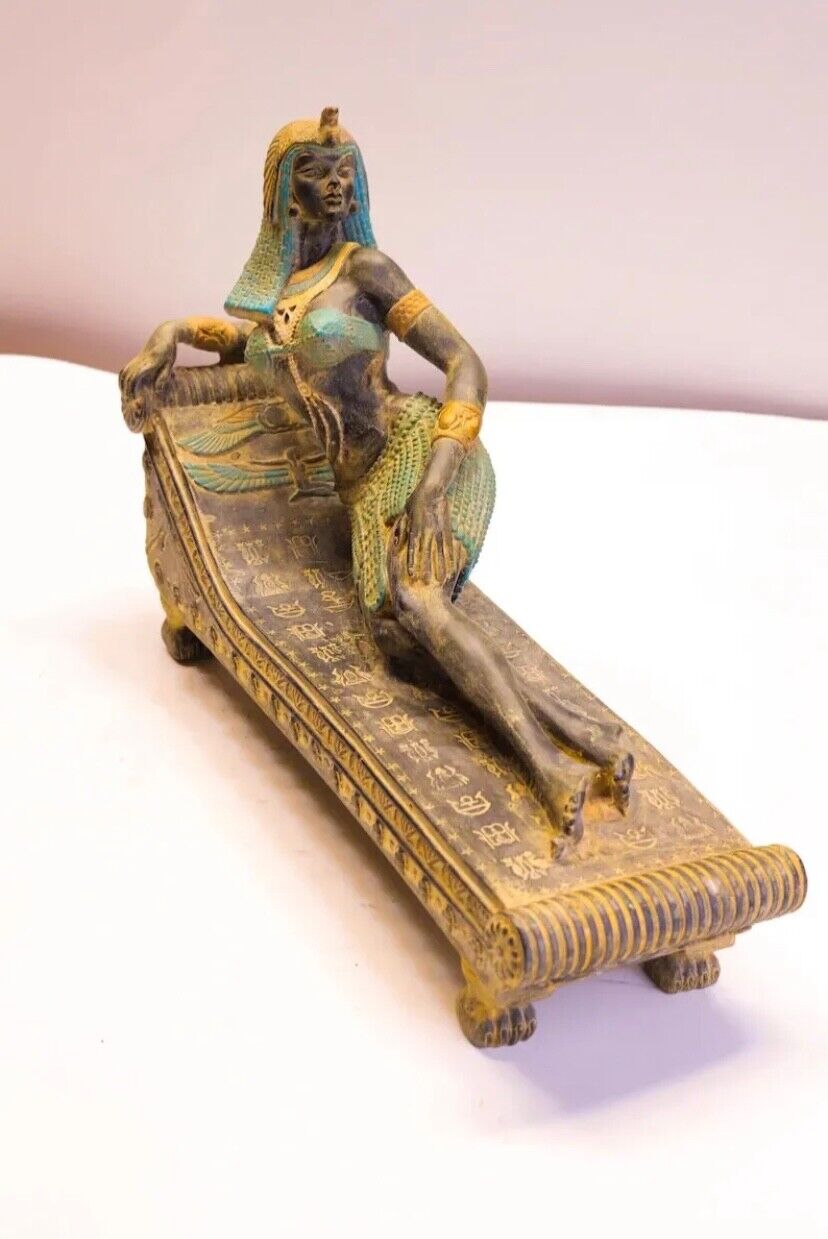 Rare Pharaonic statue of Queen Cleopatra Ancient Egyptian Antiquities Egypt BC
