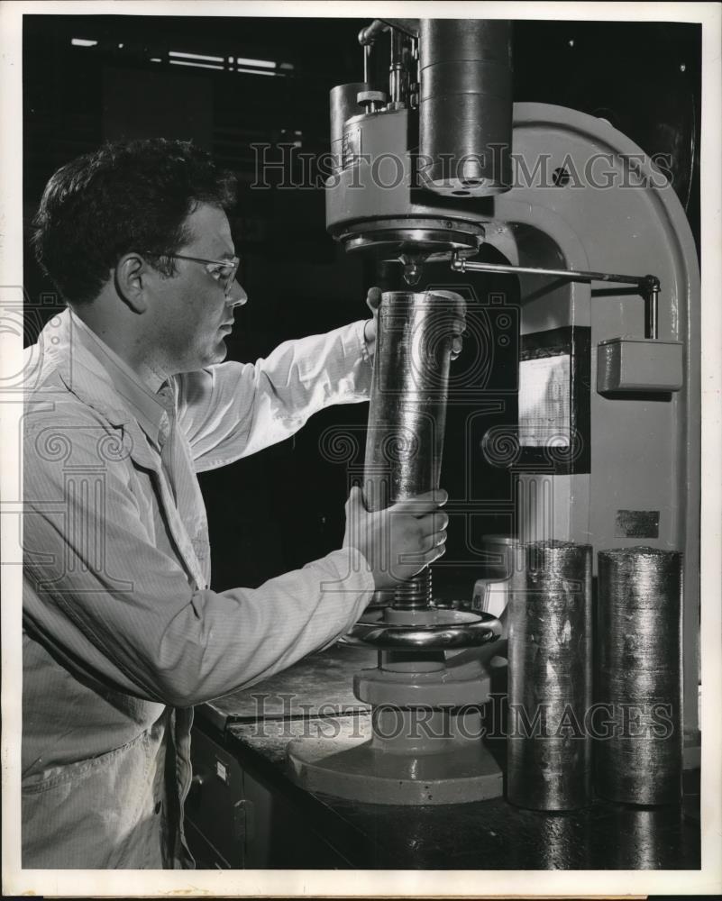 1953 Press Photo Ingot of Pure Zirconium Test Westinghouse Atomic Power Division