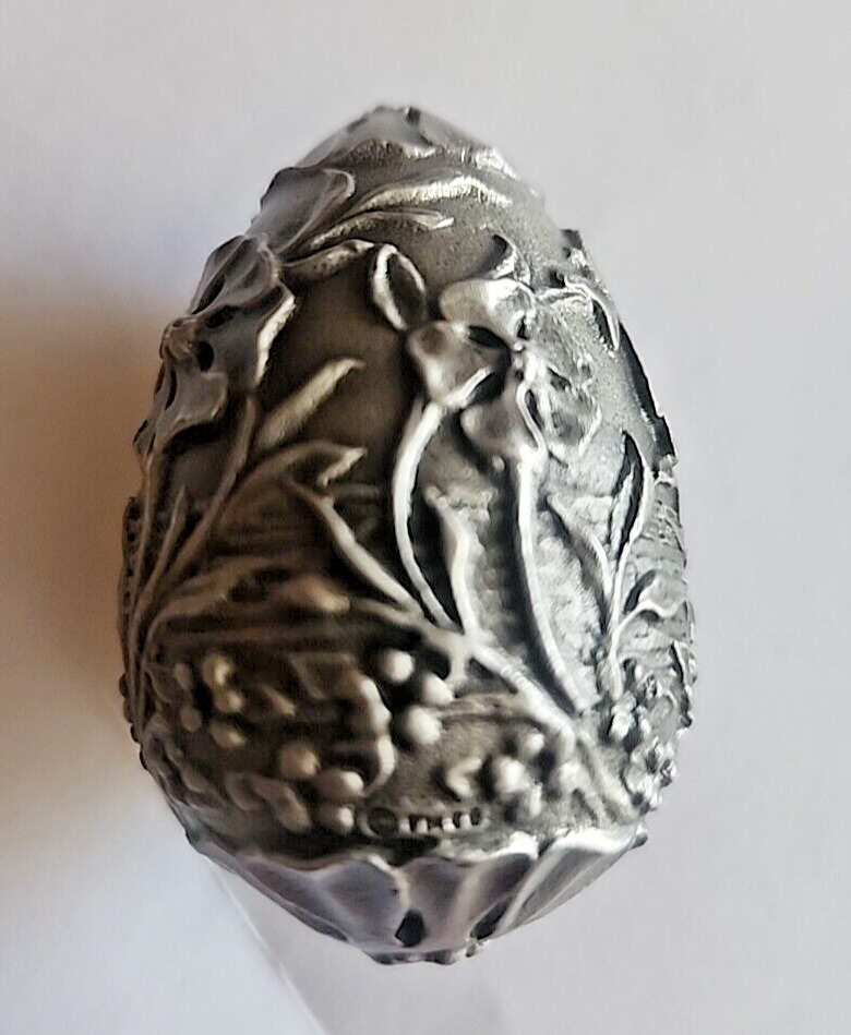 The Franklin Mint Collectors' Treasury of Eggs Pewter egg