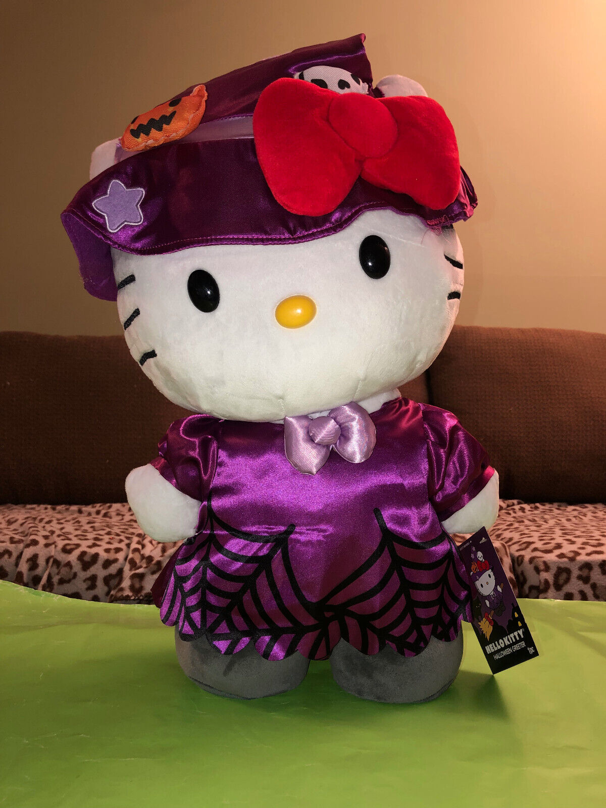 CLEARANCE SALE HELLO KITTY 2022 HALLOWEEN GREETER WITCH NEW W/ TAG CVS EXCLUSIVE