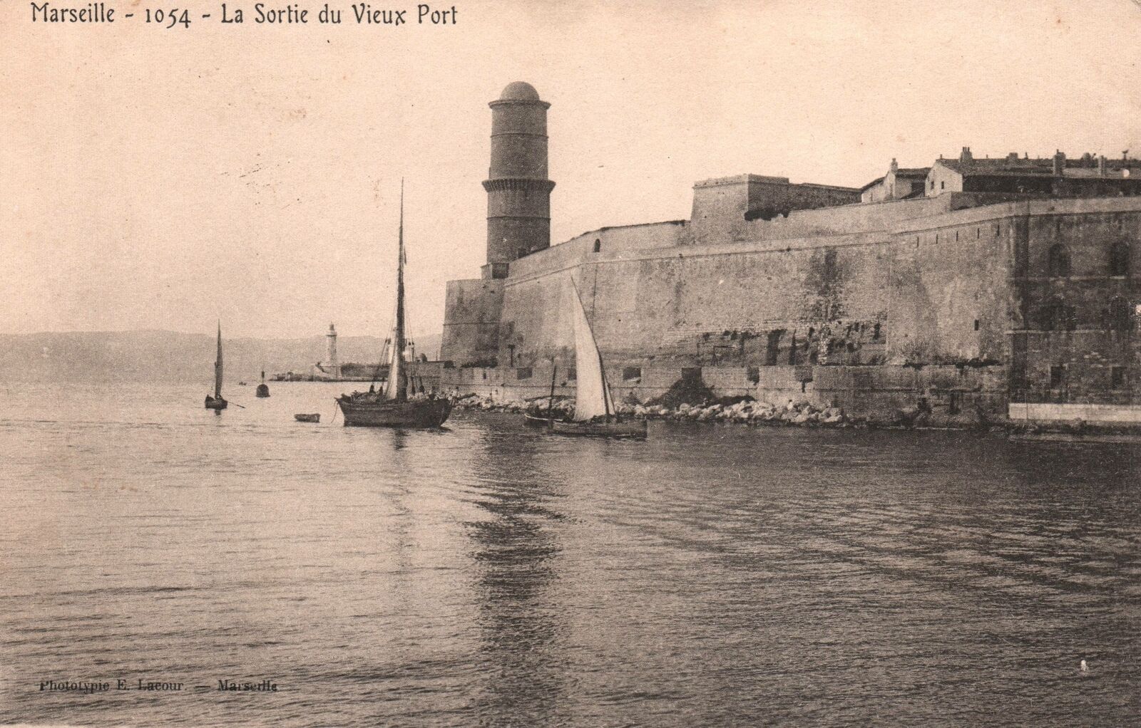 VINTAGE POSTCARD MARSEILLE VIEW OF THE PORT LIGHTHOUSE BOATS SCENE C. 1920