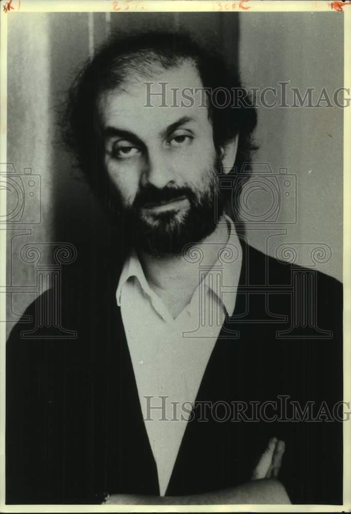 1990 Press Photo Salman Rushdie, historical fiction novelist and essayist.