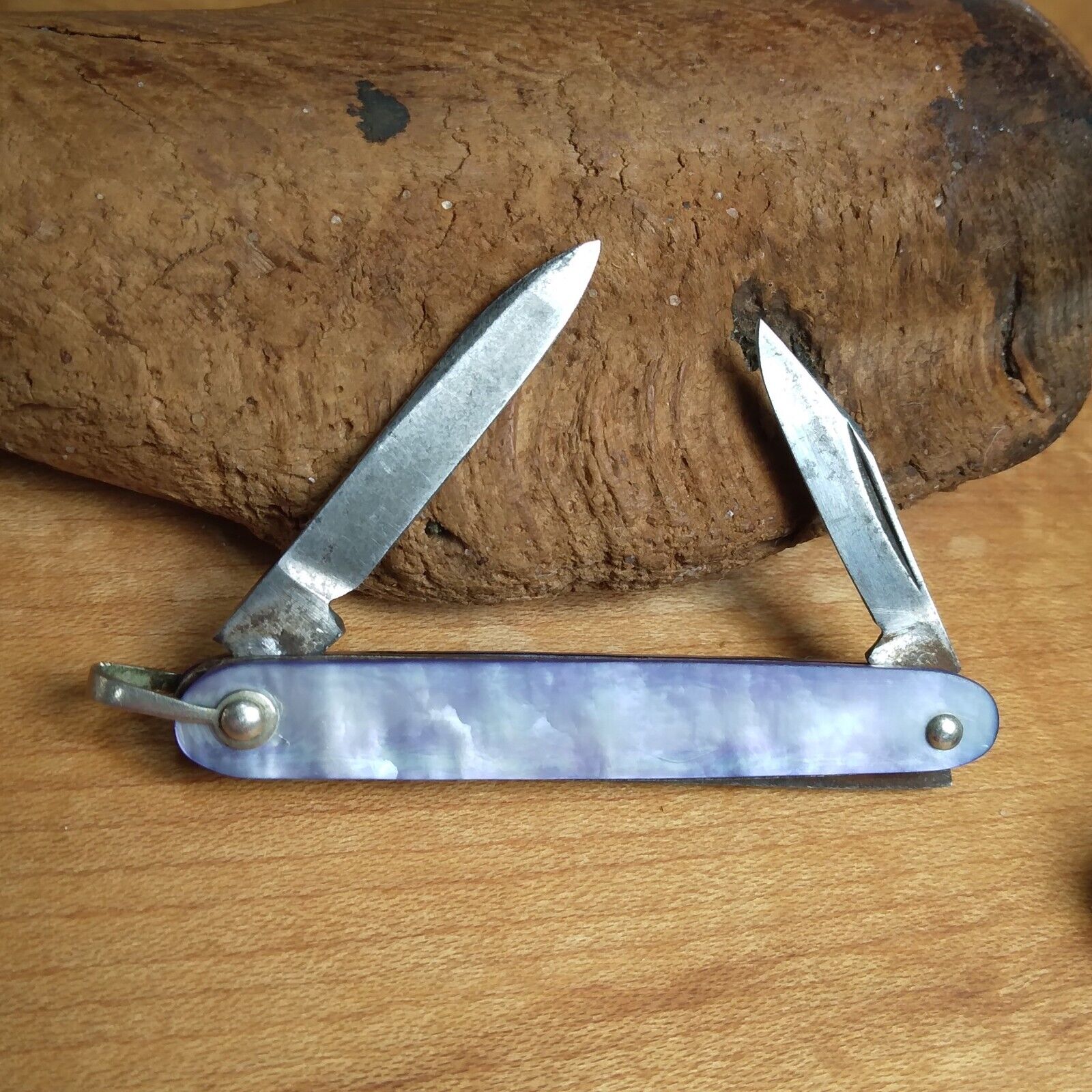 Vintage 2 Blade Pocket Knife Blue Pearlescent Shimmer Handle 1-7/8\