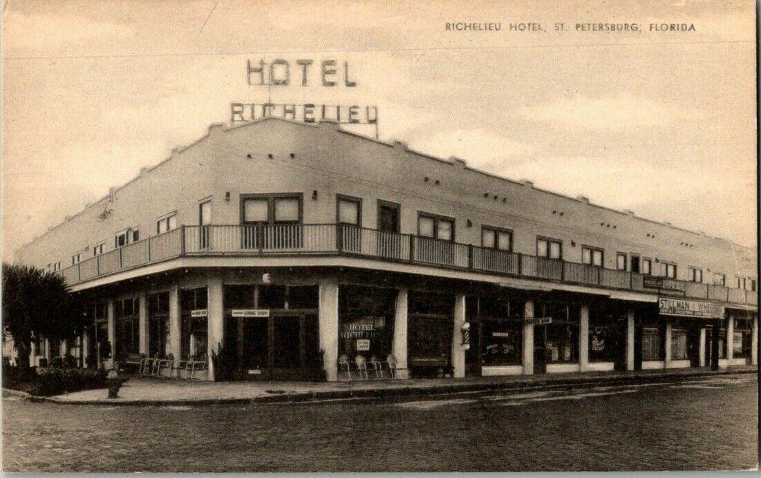 1930'S. ST. PETERSBURG, FL. RICHELIEU HOTEL. POSTCARD DB23