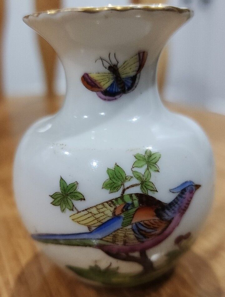 Herend Porcelain Mini Bud Vase Pair Bird/ Butterfly 7193/RO Gold Accents Hungary