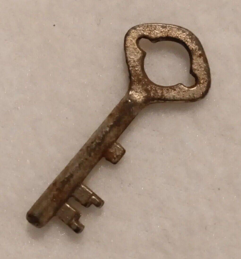 Vintage Old Antique SKELETON Key Approx 1-1/2\