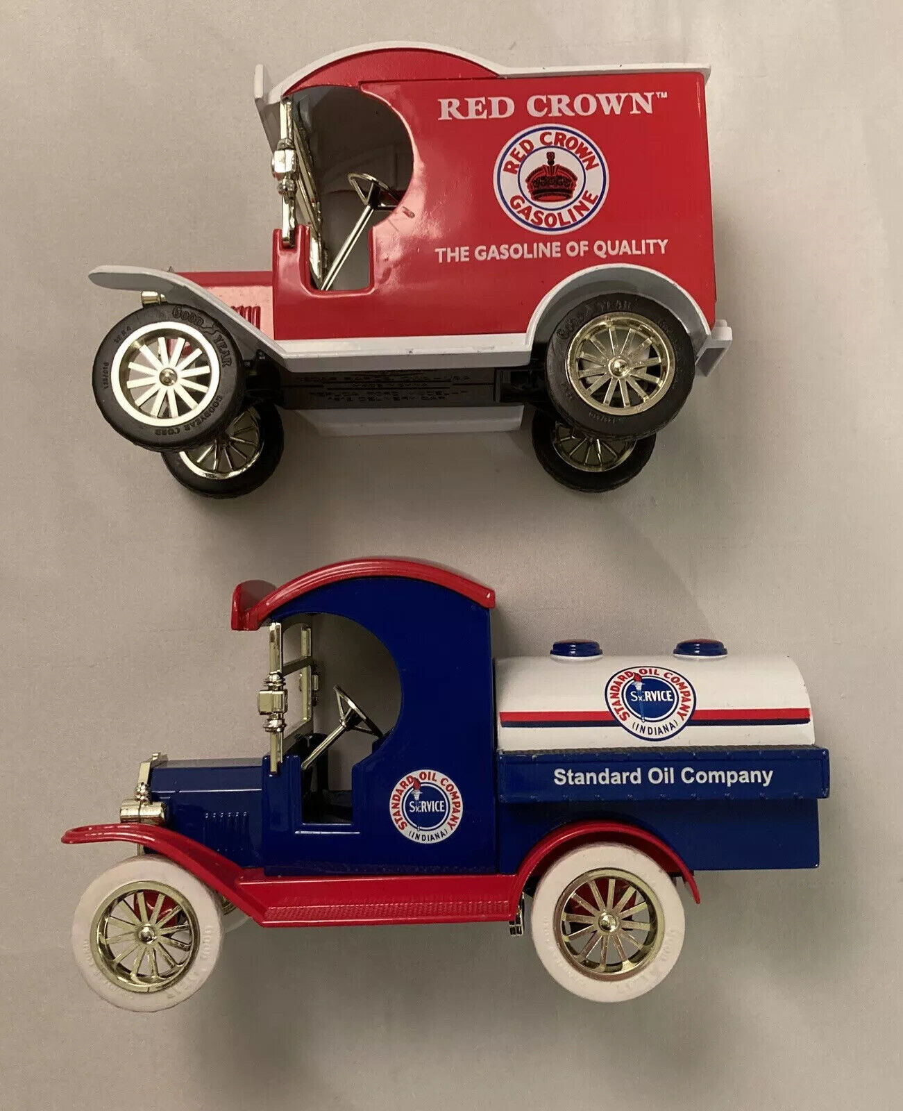 2 Metal Banks 1912 Gearbox Toy Model-T Delivery Car , Red Crown & Standard Oil