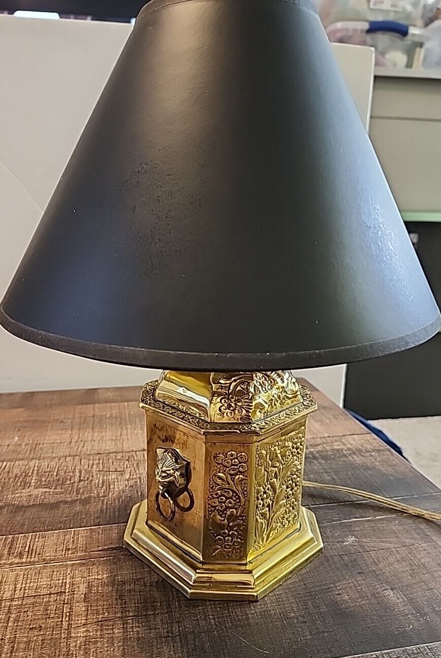 Vtg Lion Head Brass Portable Table Lamp Rare Made in India w/black&gold Shade