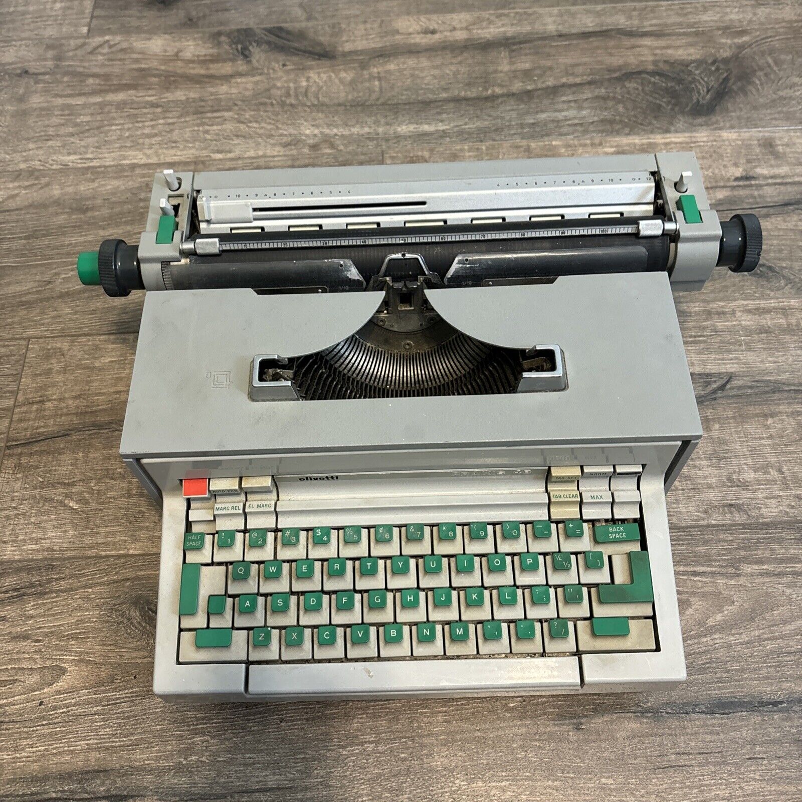Olivetti Praxis 48 Vtg Electric Typewriter Green Keys Italy AS IS FOR REPAIR