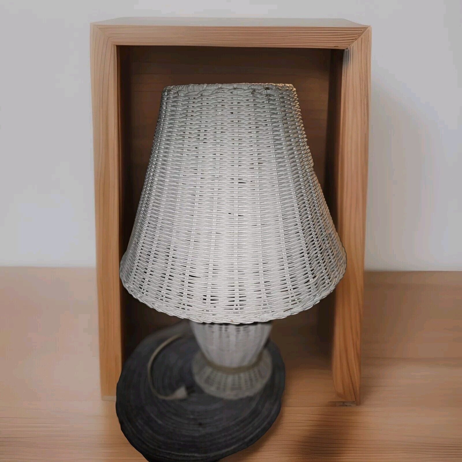 Vintage Wicker Rattan Table Lamp With Matching Shade White