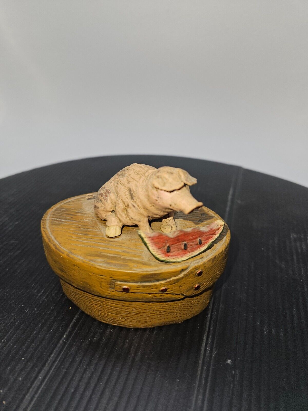 American Chestnut Folk Art Pig Shaker Candle Box AM1605 2002 Coynes & Company 