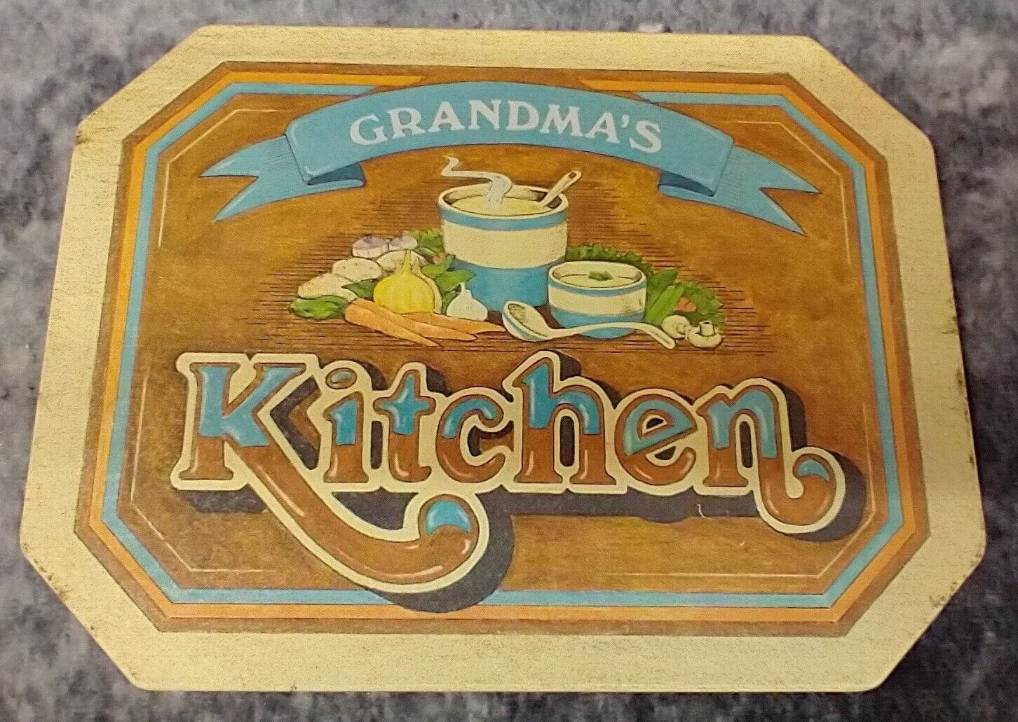 Vintage Wallcraft Grandma\'s Kitchen Hot Mat Antique Tin Series Size 6 x 8 Bromac