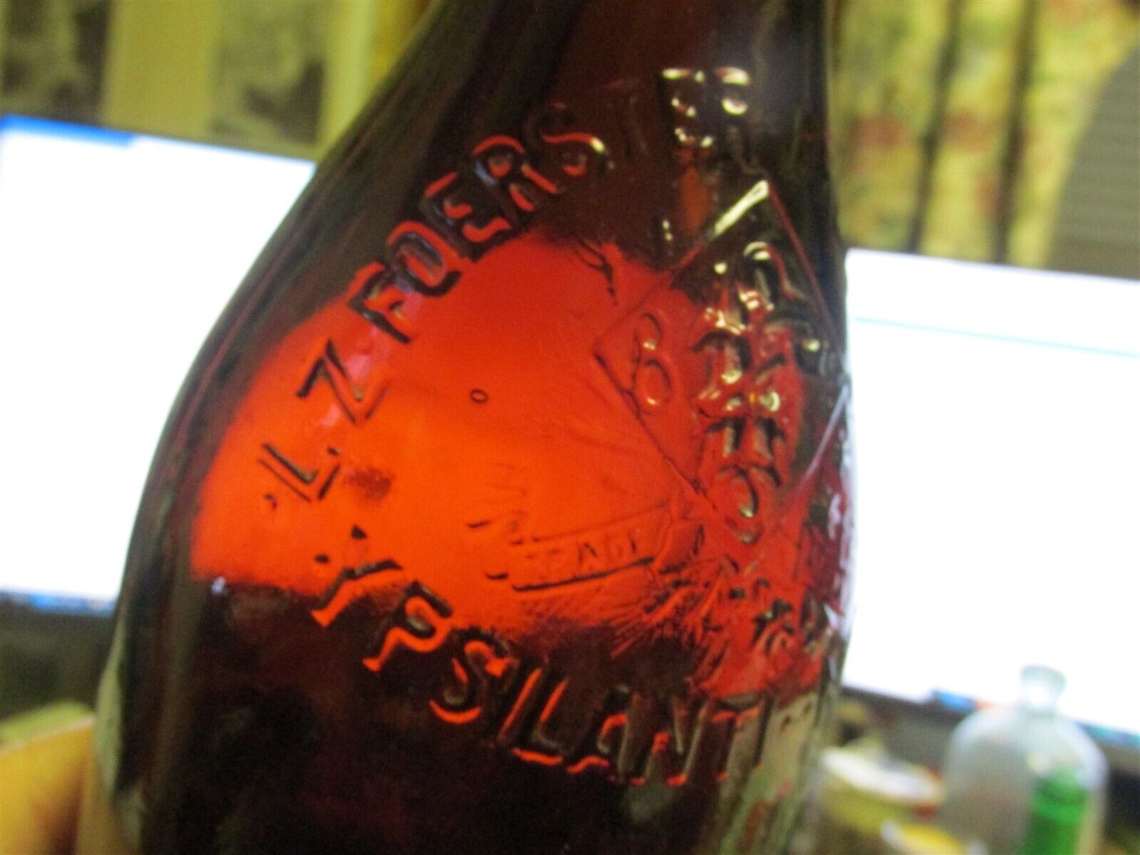 Ypsilanti, Mich. L.Z. Foerster Brewing Co. Quart Blob Top beer bottle MICHIGAN
