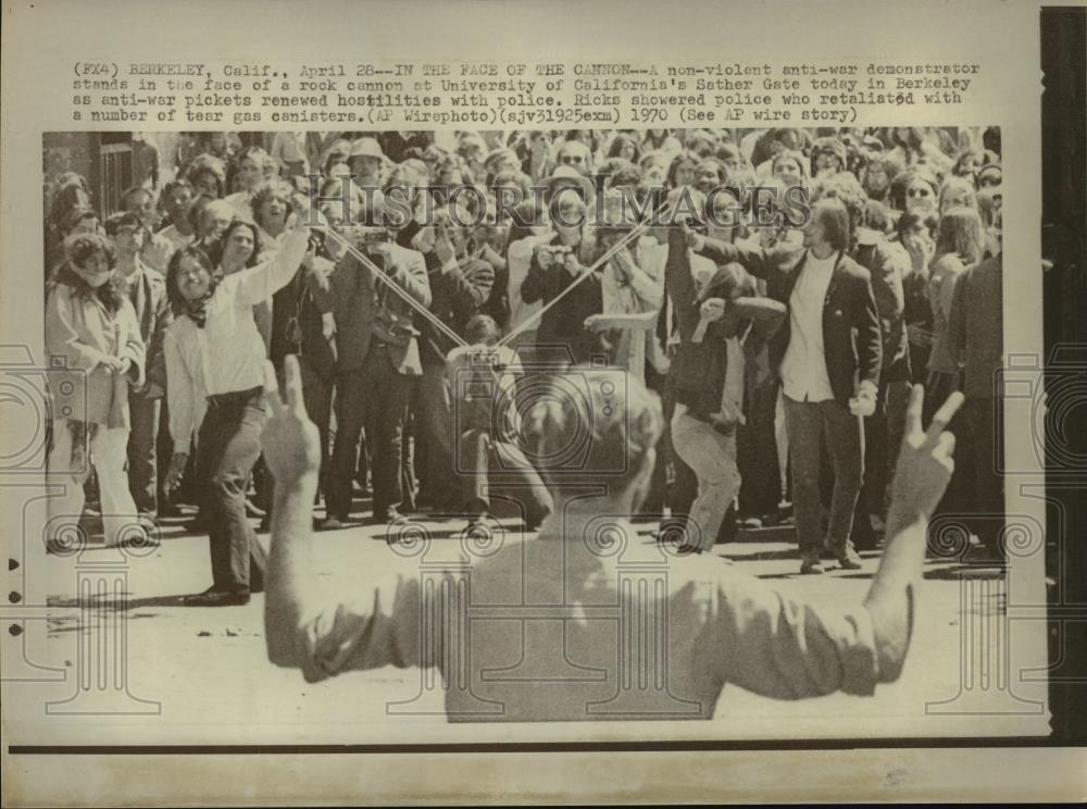 1970 Press Photo Anti-war demonstrator at University of California Berkeley