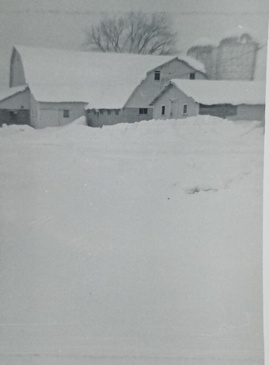 1950\'s Snowy Farm Barn Silo Buildings Country Vintage Photo