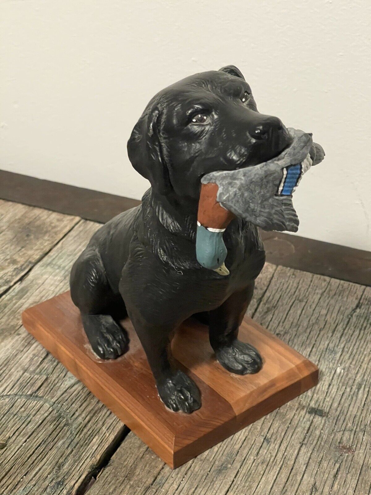 Vintage Chesapeake Reproductions Bird Hunting Dog Statue Sculpture Sitting Lab 