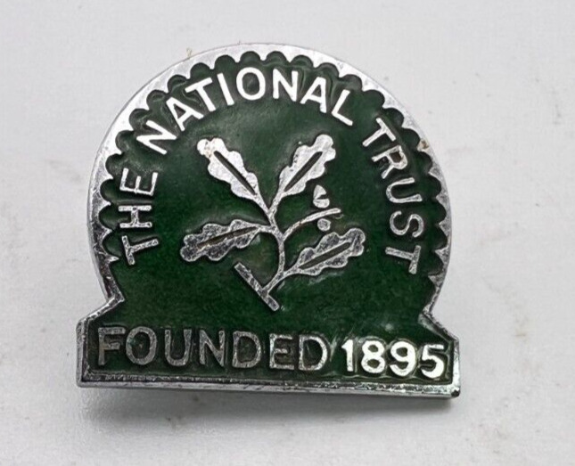 Vintage National trust Enamel pin Badge 18x18 mm