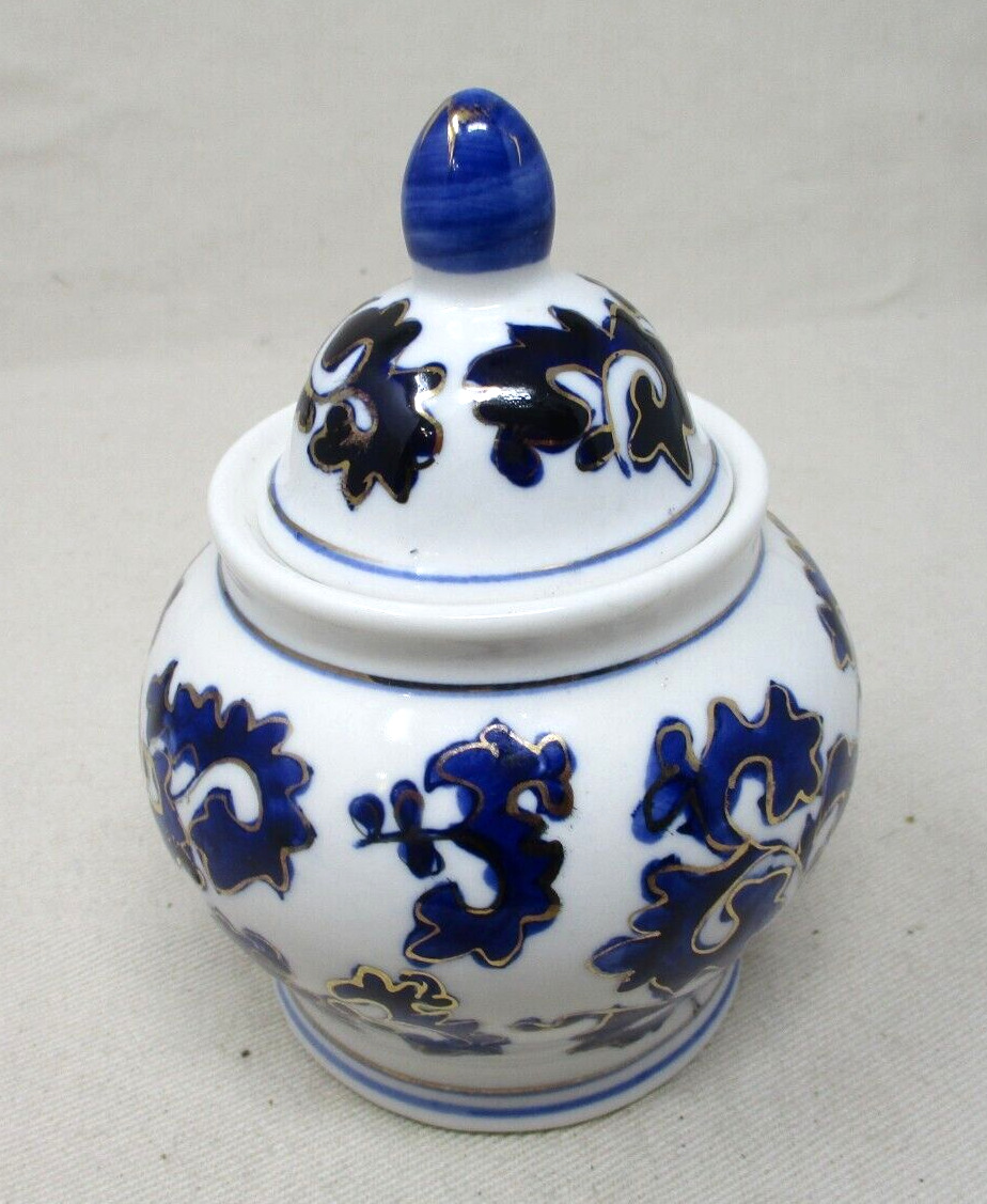 Vintage Chevalier Genuine Porcelain Ginger Jar/Sugar Bowl w/Lid 5\