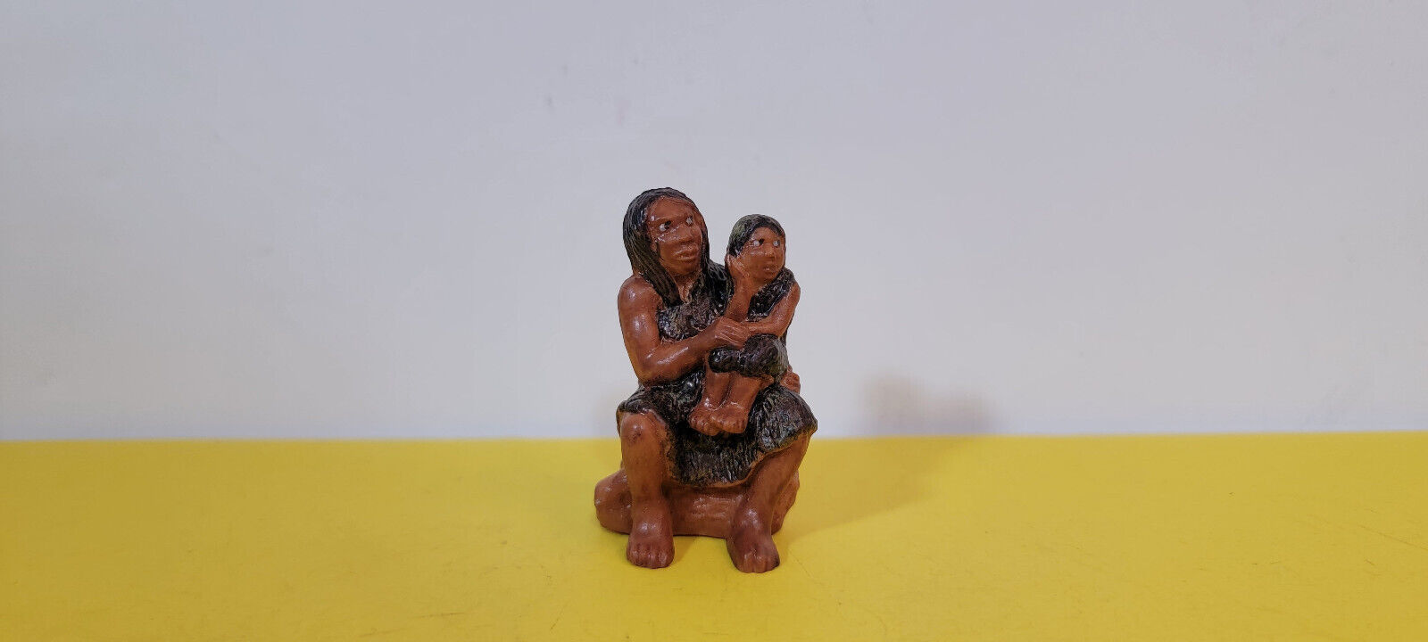 BULLYLAND BULLY 58368 Neanderthal Woman Baby Prehistoric figure RARE RETIRED