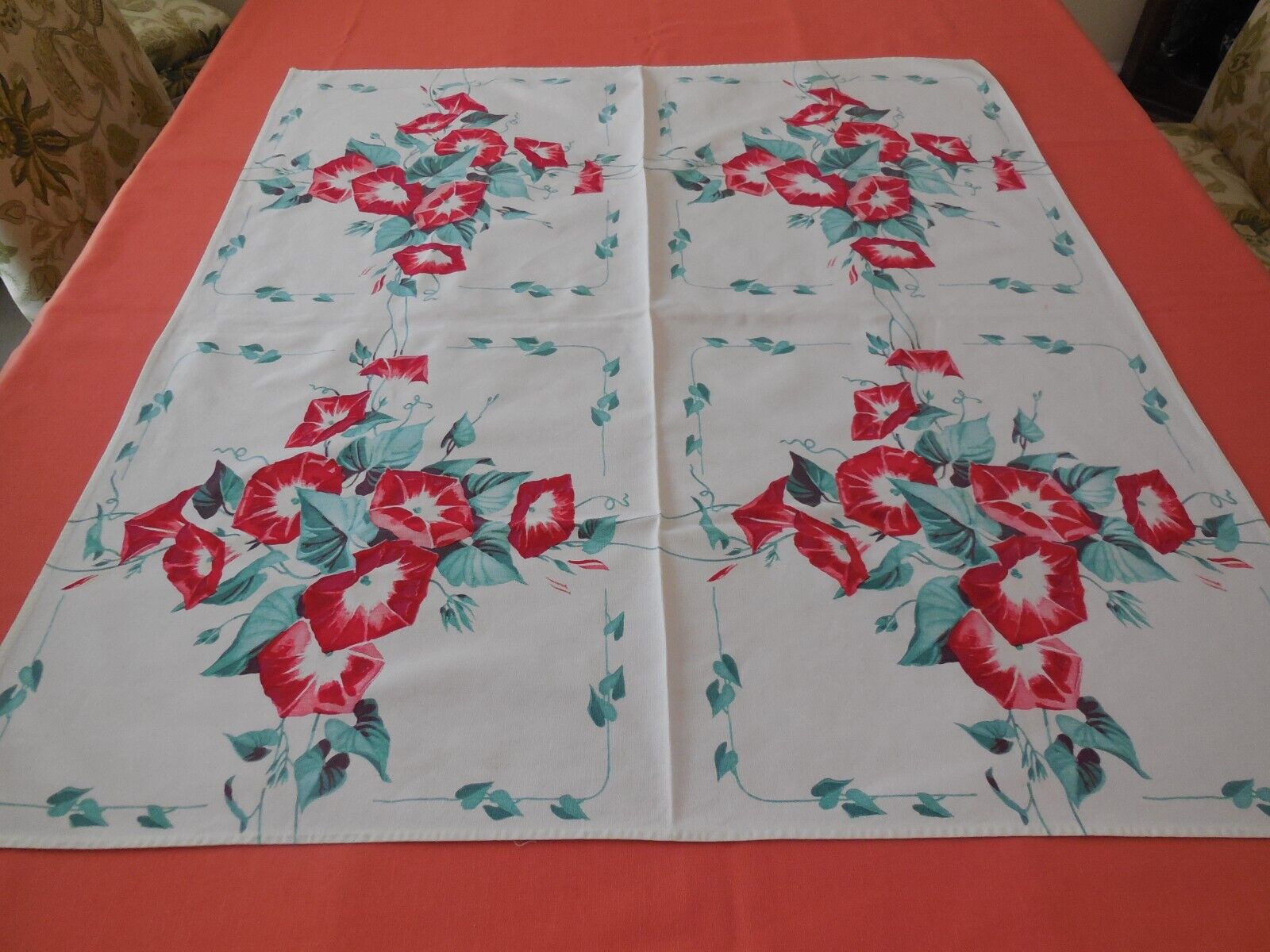 Vintage RED MORNING GLORIES Tablecloth ~ 36\