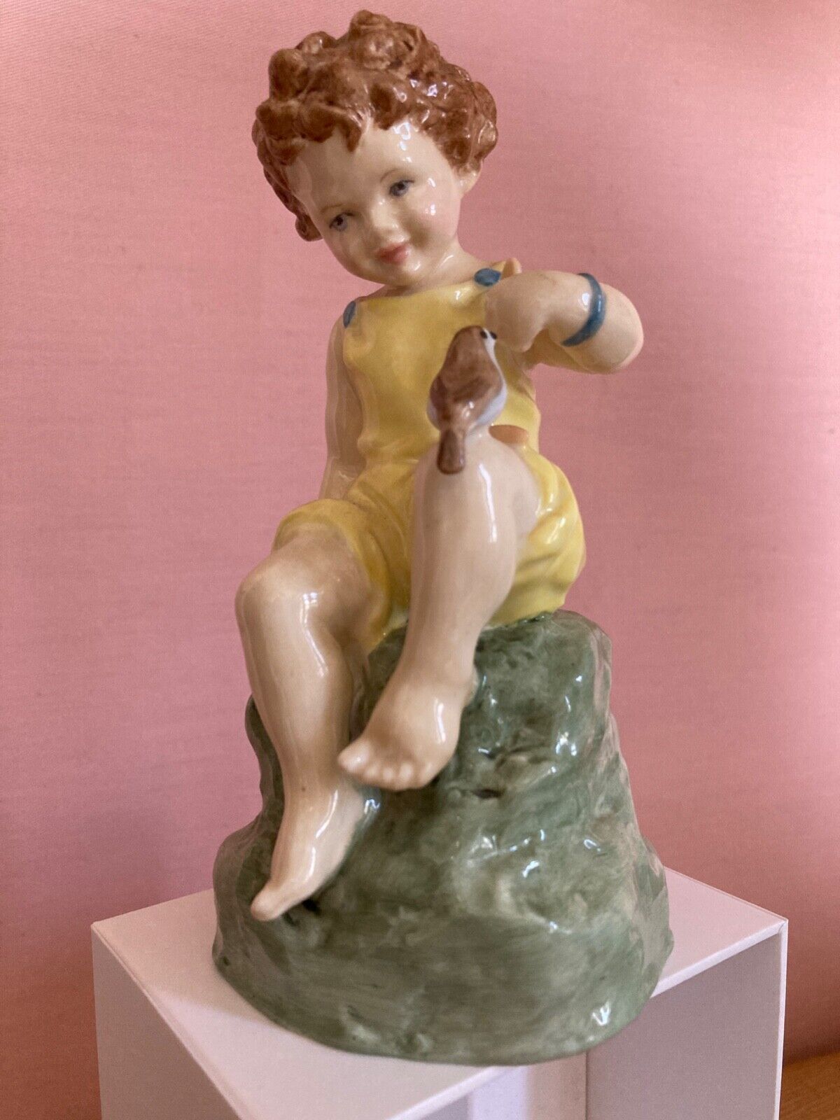 Royal Worcester Friday's child is loving & giving Figurine 3523 Fine Bone China