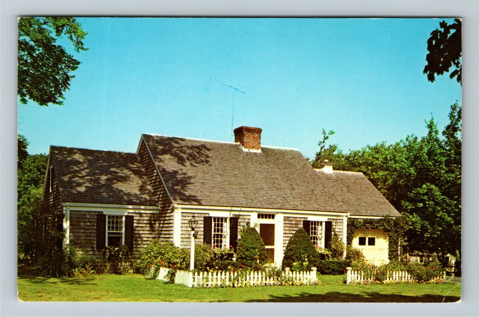 Cape Cod MA-Massachusetts, Typical Cape Cod Cottage, Vintage Postcard