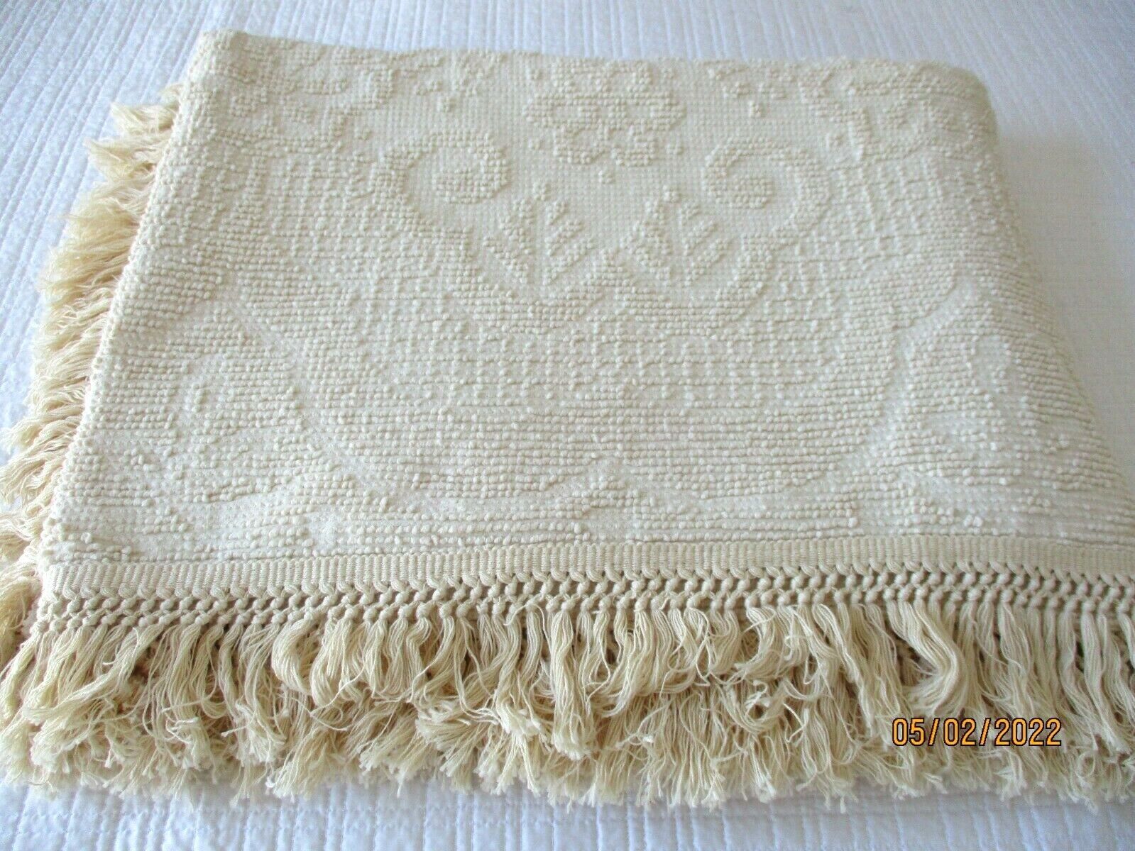 Concord Mills Bedspread Twin Vintage Fringe 72 x 110 Made in USA Cream