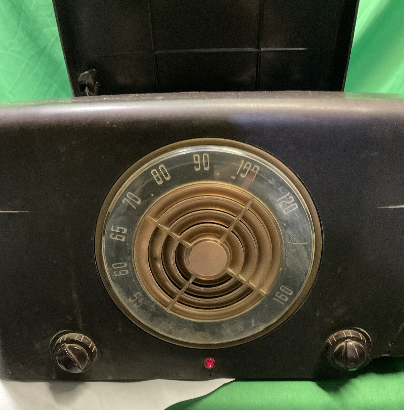 VTG ADMIRAL Model 6S12N Tube Radio Phonograph. Just The Radio Works.