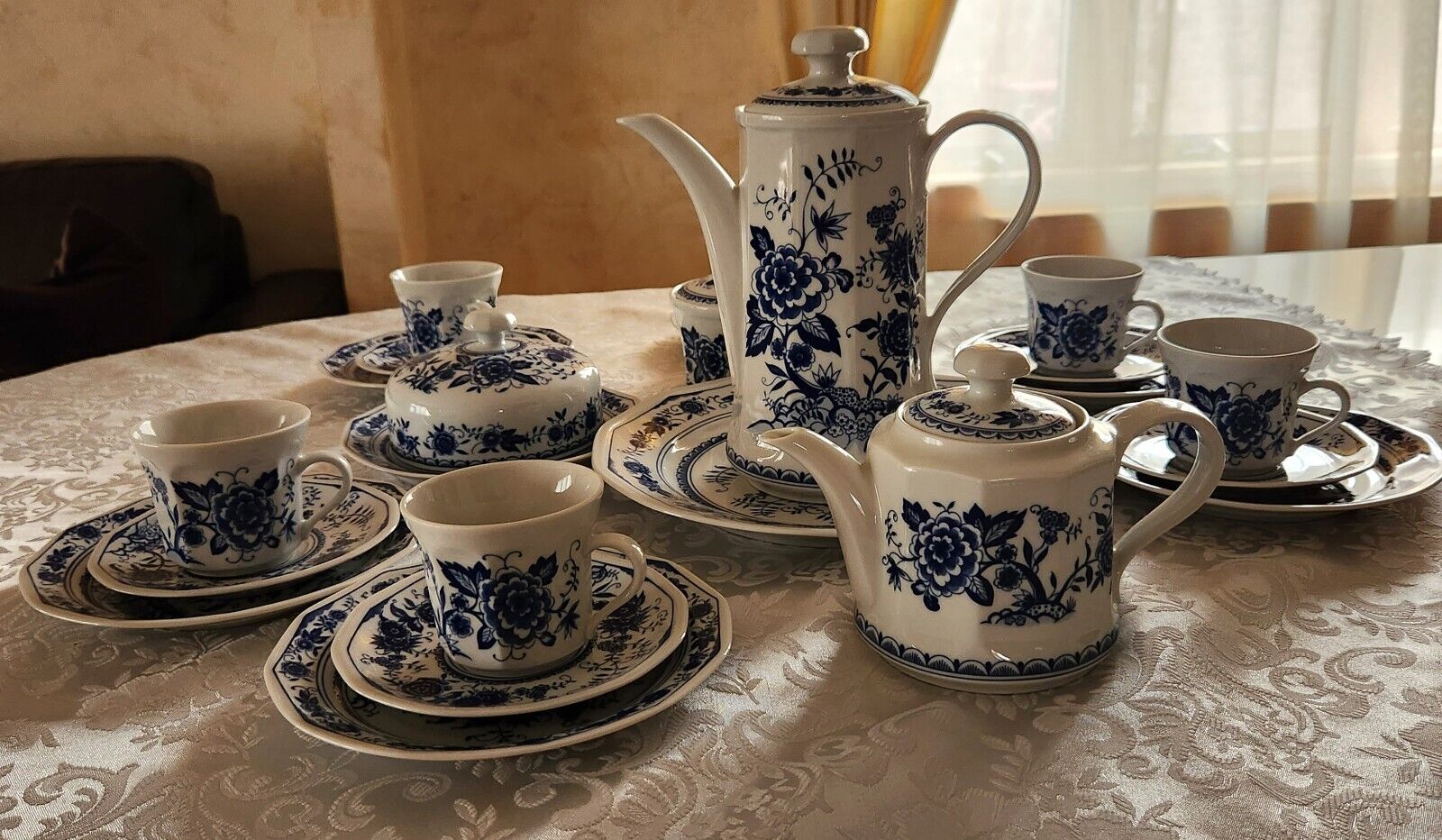 Vintage Kahla Rhapsodie Blue Onion Porcelain Tea/Coffee 23 Pieces Set  GDR