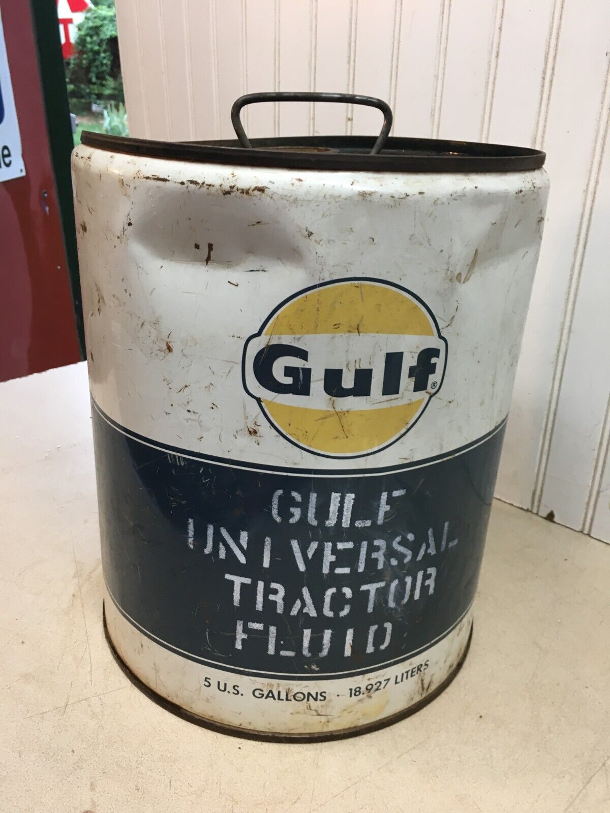 Vintage Gulf 5 Gallon Tractor Fluid  Can Empty Blue White Metal Gulf Oil 1983